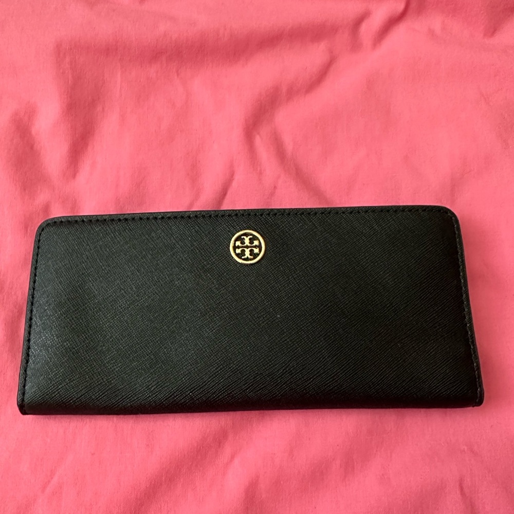BRAND NEW!!! Tory Burch Wallet